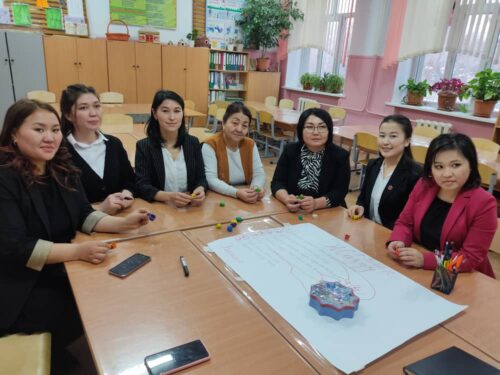 Бишкек шаарындагы жаш мугалимдерге семинар откорулду